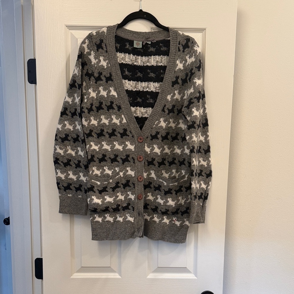 Anthropologie Gray and Black Patterned Cardigan Sweater Large 🐕